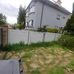 Apartment In House With Private Parking And Garden